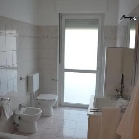 Grande E Ben Attrezzato, Centro Appartamento *