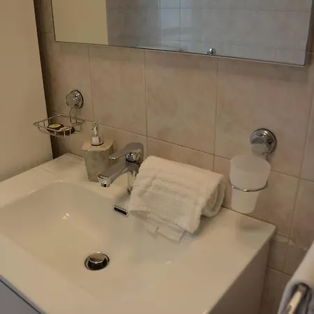Grande E Ben Attrezzato, Centro *