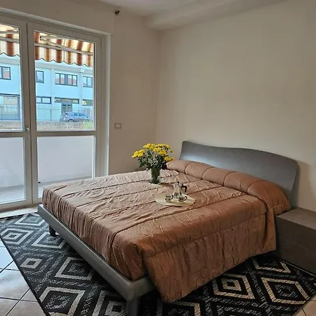 Daire Grande E Ben Attrezzato, Centro